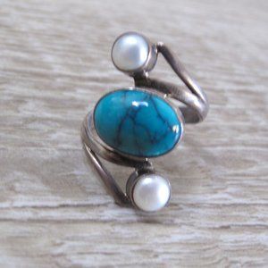 VINTAGE Turquoise and Pearl Sterling Silver Ring